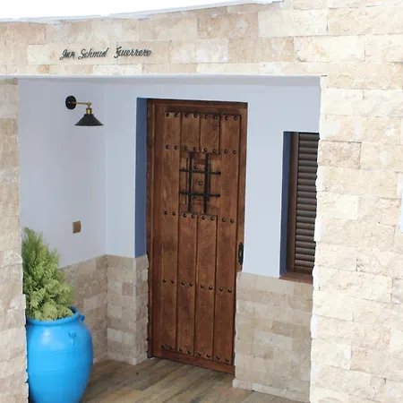 La Del Cani בית הארחה 2*